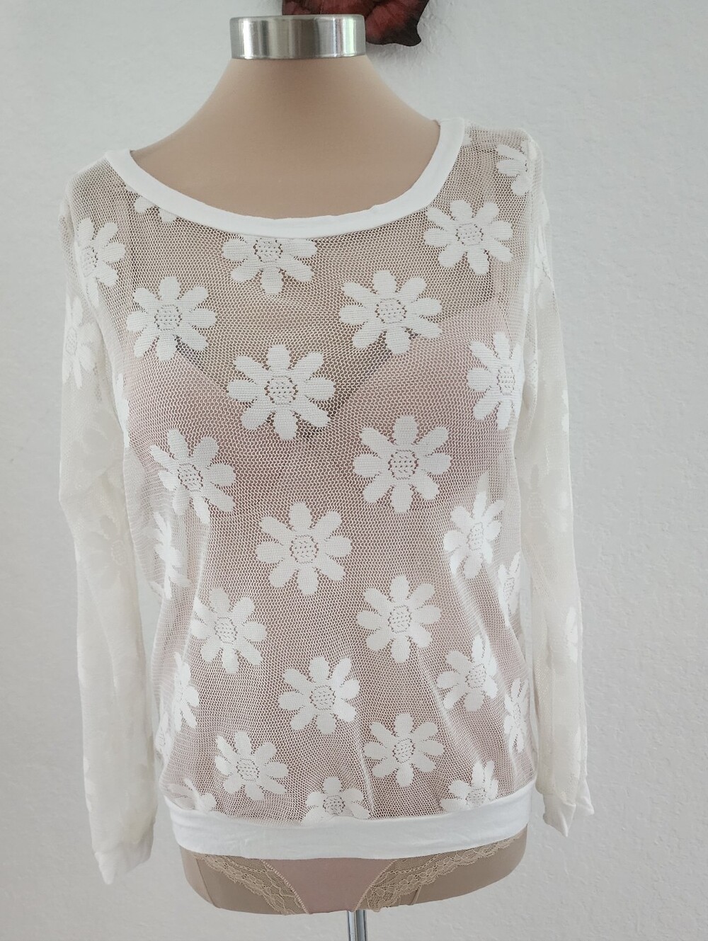 BETTER BE | White Floral Sheer Long-Sleeve Women's Top